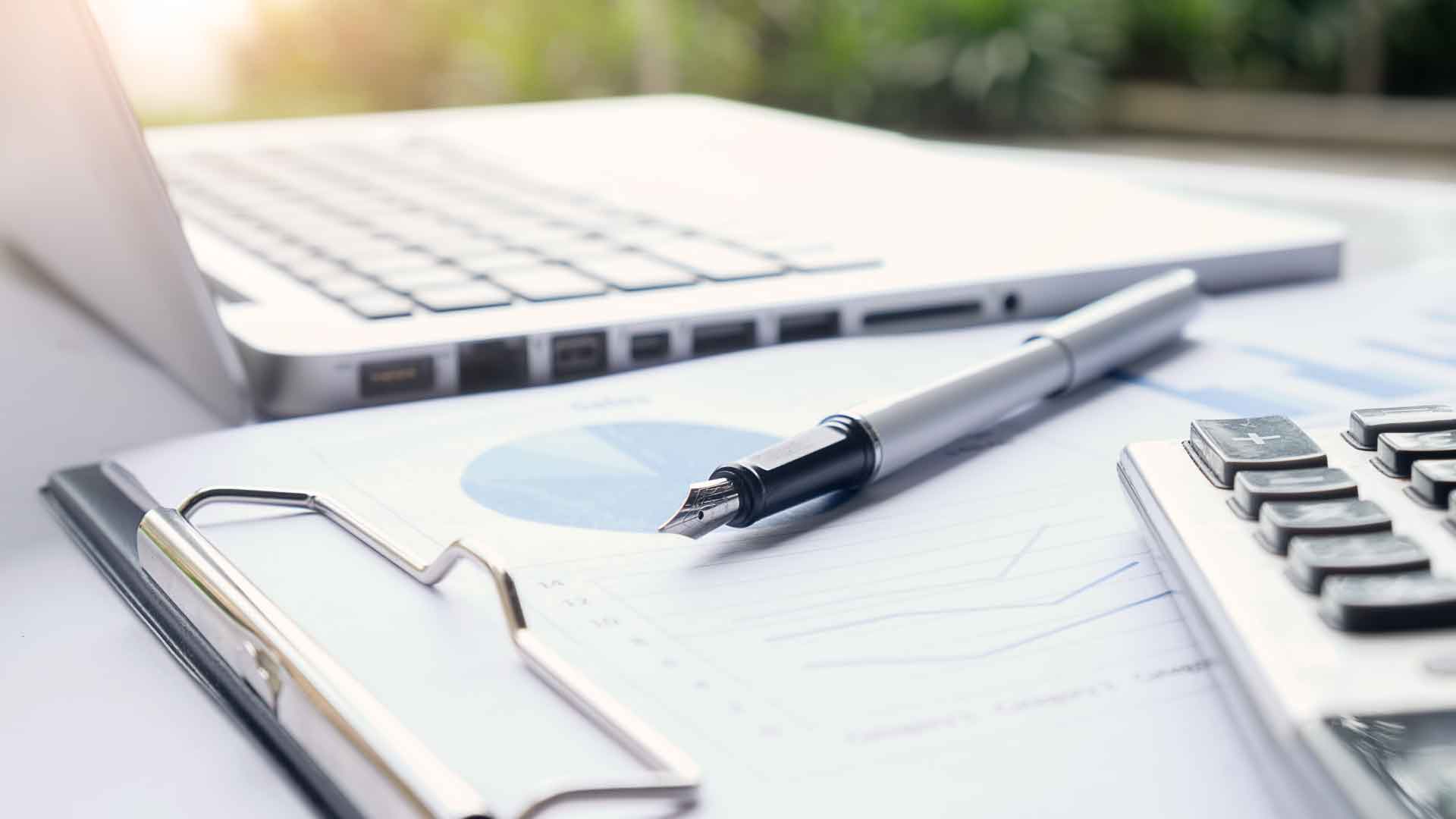 استشارات مالية وادارية